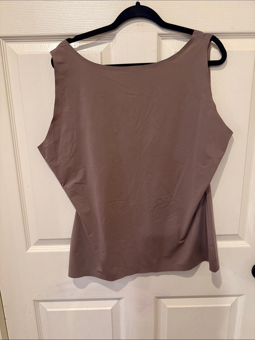 Spanx invisible tank in cafe, 3X - Picture 5 of 5